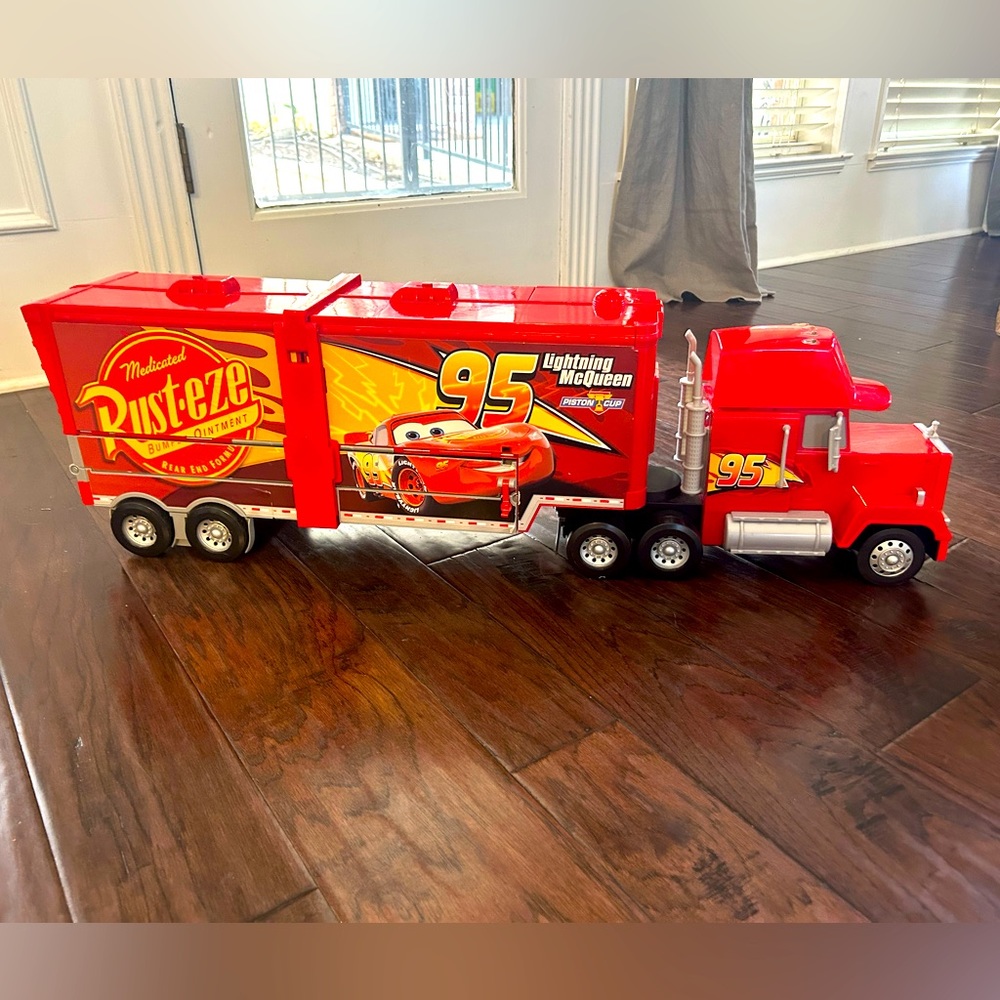 Disney Pixar Cars Super Track Mack Playset - Mack Hauler & Mega Track